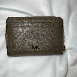 MK small zip CC wallet